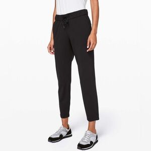 Lululemon On the Fly 7/8 Pant — Large